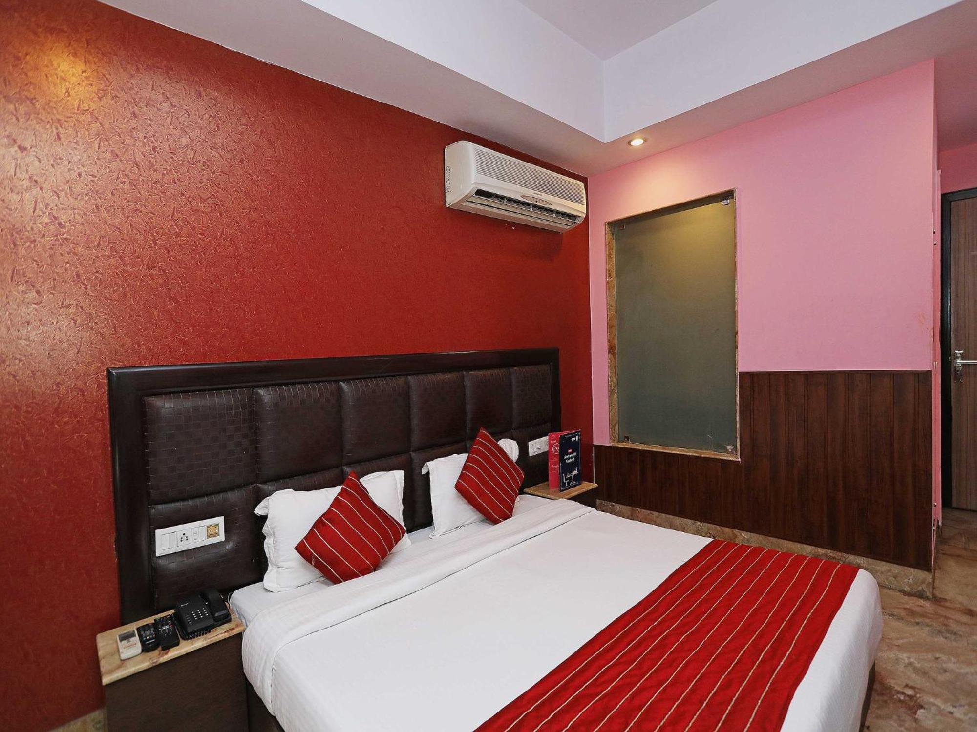 דלהי Oyo Hotel Vedas Heritage מראה חיצוני תמונה