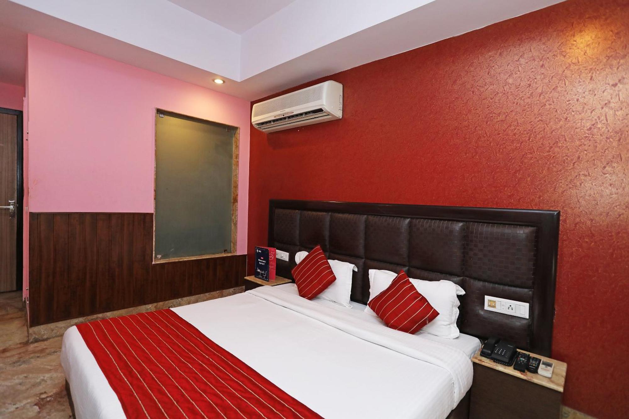 דלהי Oyo Hotel Vedas Heritage מראה חיצוני תמונה